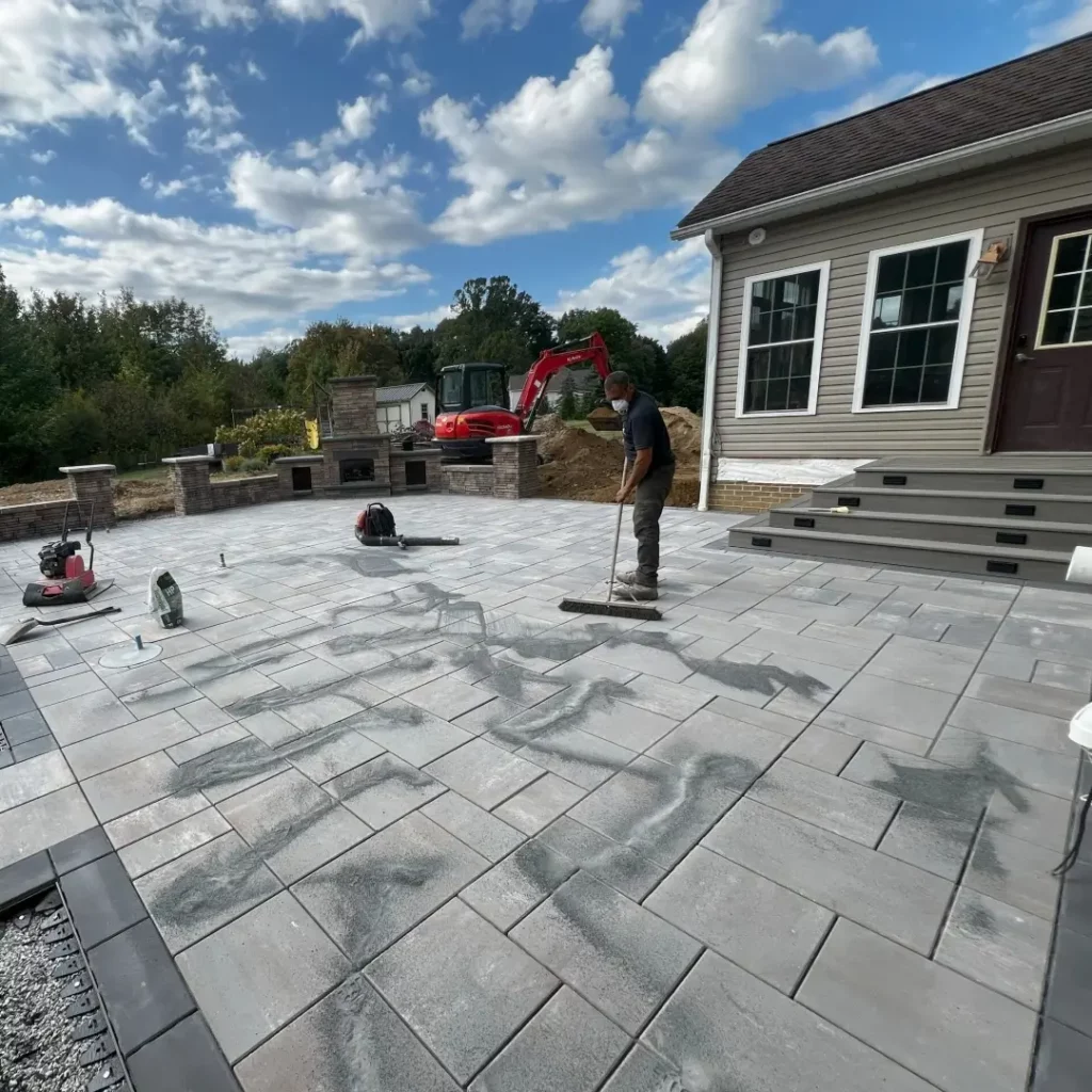 hardscape designer finishing stone patio