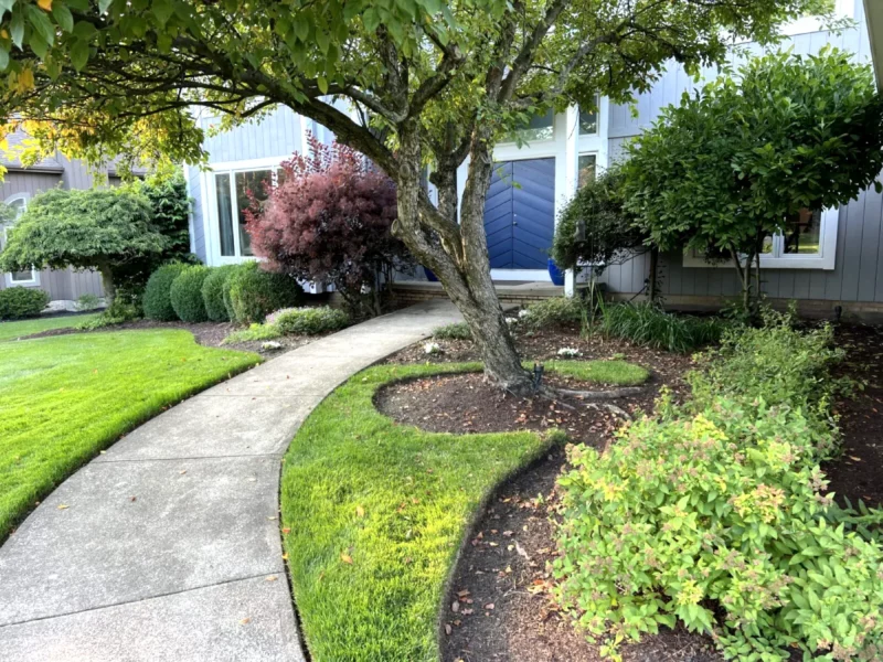 Carmel Landscapes provides seasonal landscaping services and yard cleanup for spring mulching and fall leaf cleanup