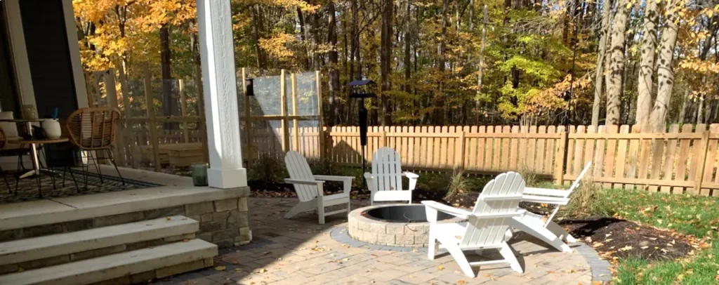 Fall foliage during autumn in the Chagrin Valley where Carmel Landscapes provides professional leaf removal services, fall cleanup and sustainable leaf processing.
